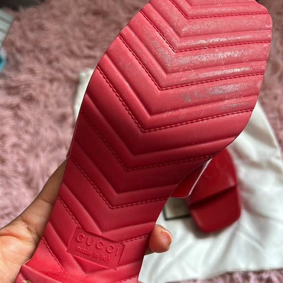 GUCCI Rubber Logo Platform Slide Sandal - Picture 9 of 9